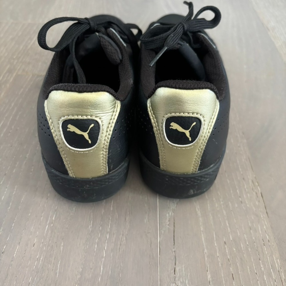 PUMA Smash Performance Black Leather Gold Metallic Shoes Wm's Sz 9 Sneakers - Picture 3 of 7